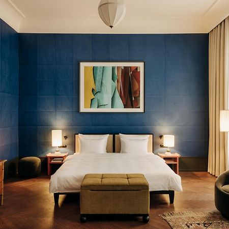 Boutique Hotel Chateau Royal Berlim Exterior foto A bedroom at the hotel