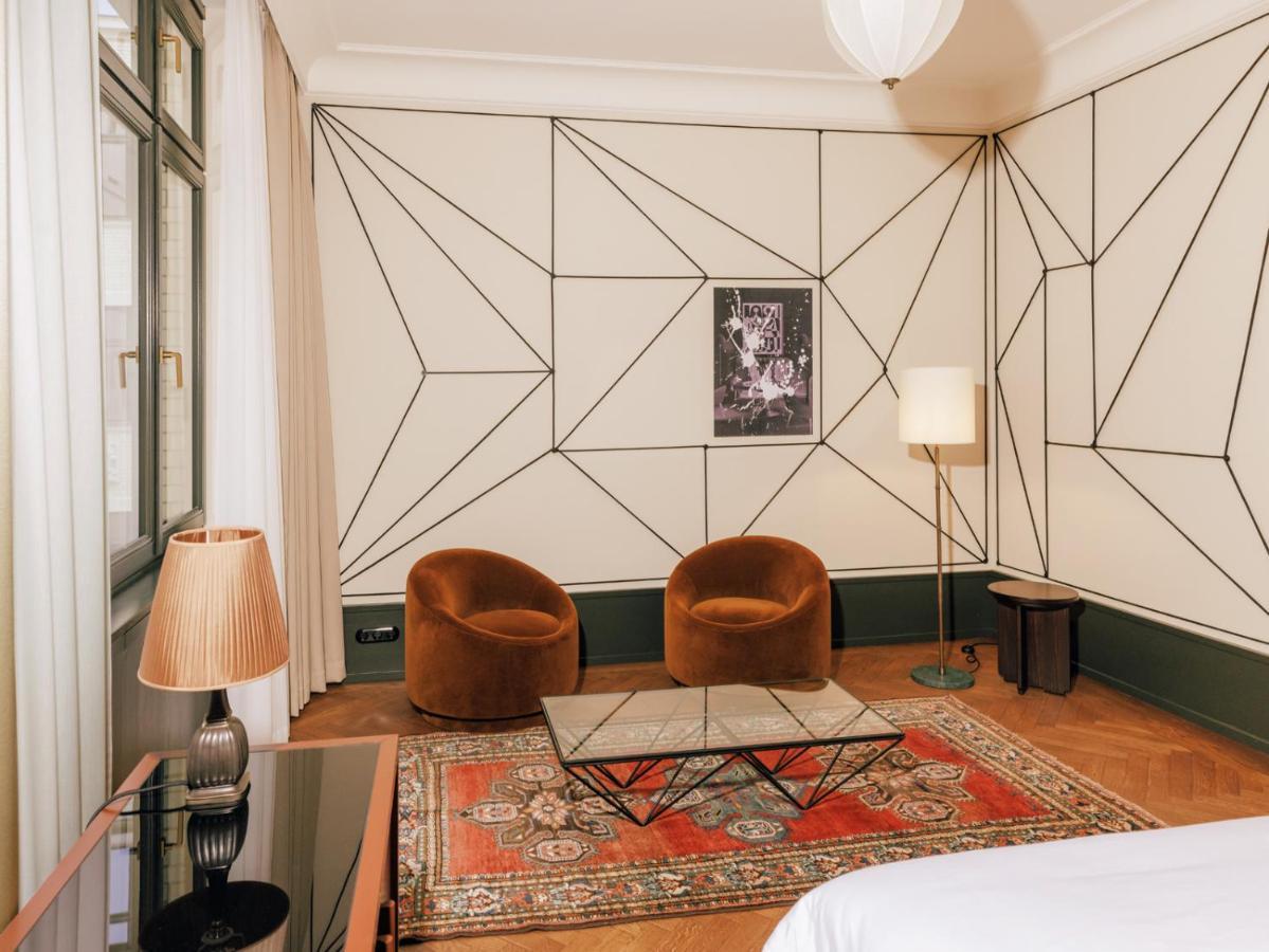 Boutique Hotel Chateau Royal Berlim Exterior foto A room at the hotel
