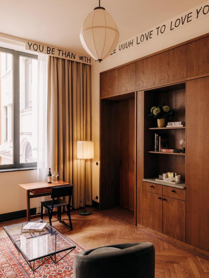 Boutique Hotel Chateau Royal Berlim Exterior foto A room at the Hotel Axelmannstein