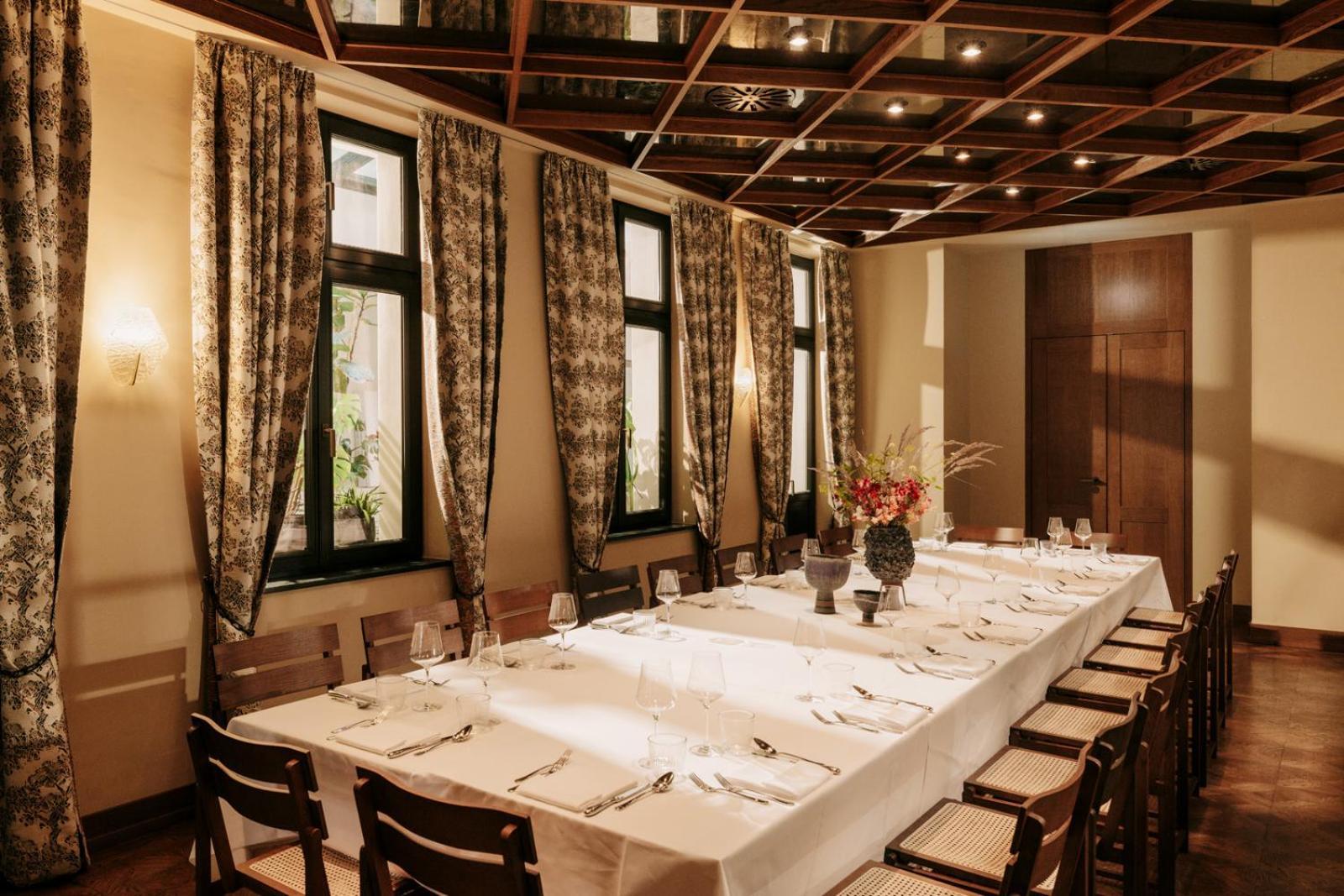 Boutique Hotel Chateau Royal Berlim Exterior foto The restaurant