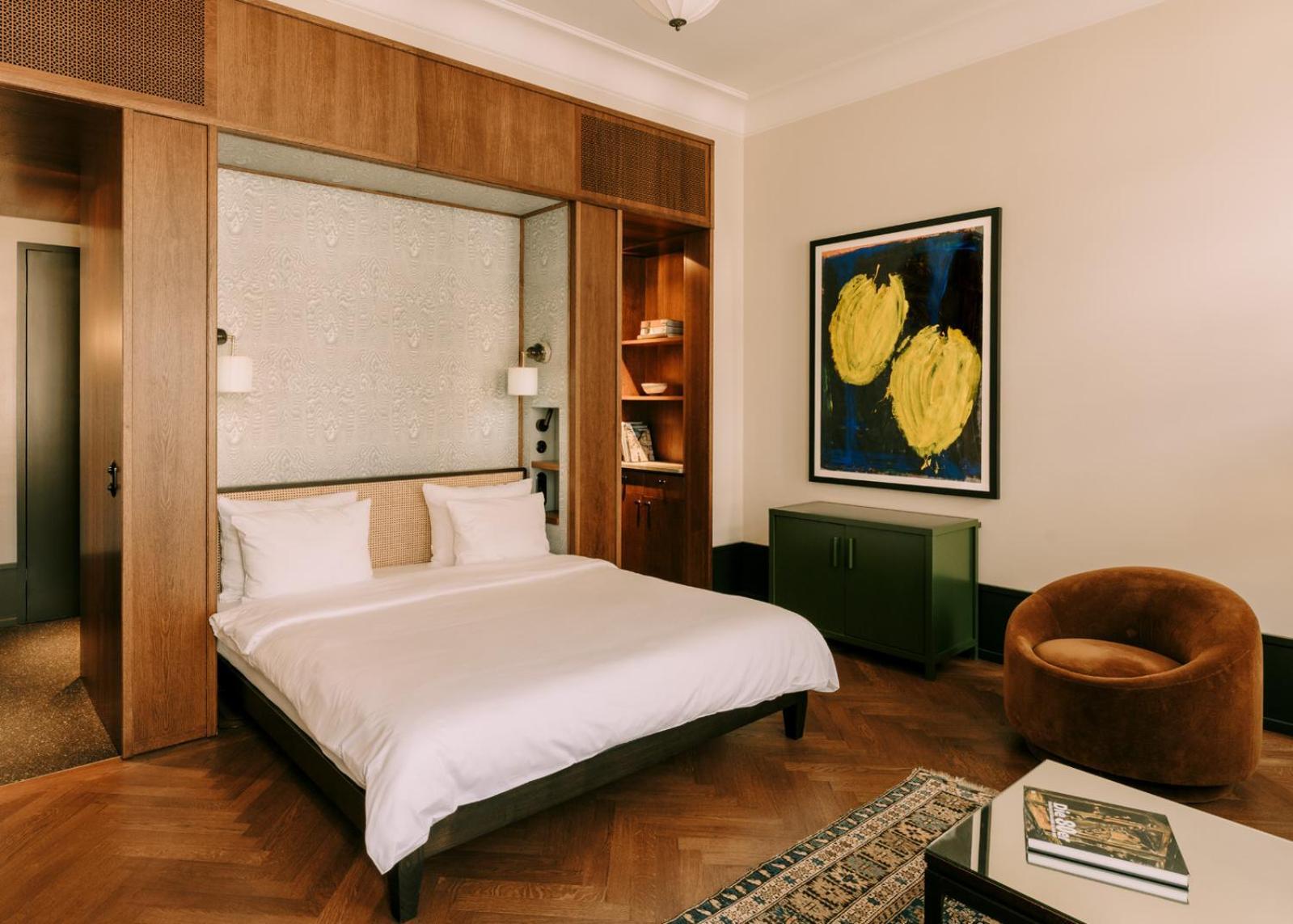 Boutique Hotel Chateau Royal Berlim Exterior foto A bedroom at the hotel